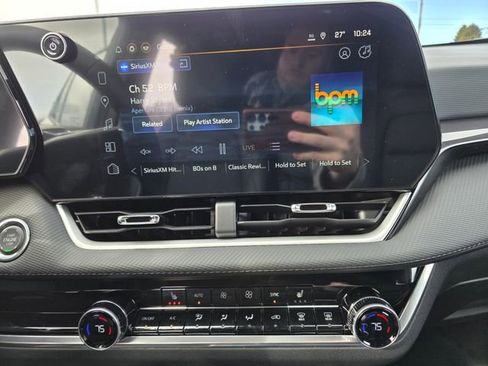 New 2026 Chevrolet Equinox LT w/ Convenience Package II image 23