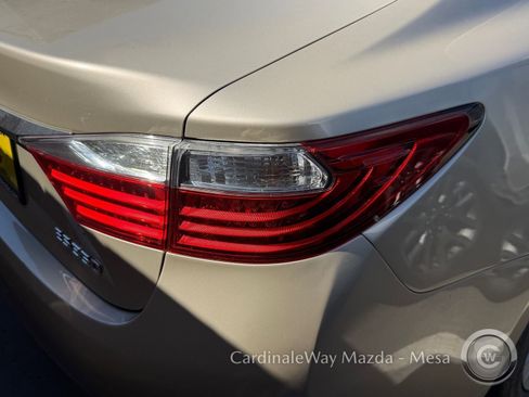 Used 2013 Lexus ES 350 w/ Premium Pkg image 11