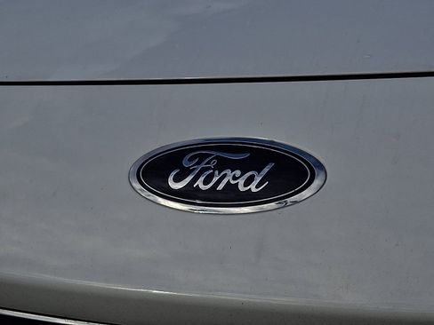 Certified 2022 Ford Escape SE w/ SE Sport Appearance Package image 31