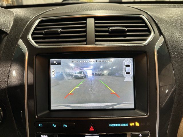 Used 2016 Ford Explorer Limited w/ Equipment Group 301A AWD/4WD image 29