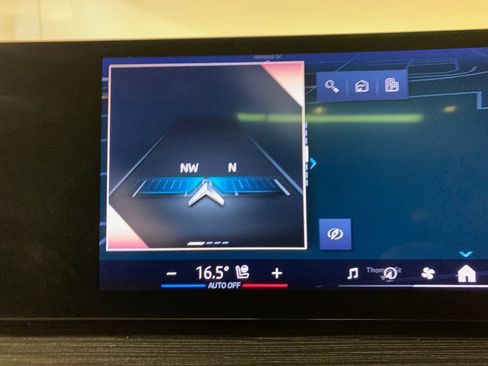 Used 2024 BMW X7 xDrive40i w/ Executive Package image 32