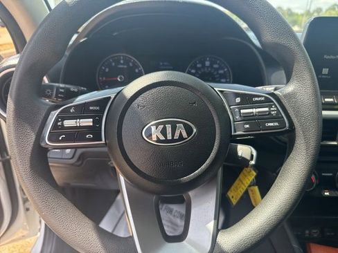 Used 2021 Kia Forte LXS FWD image 15