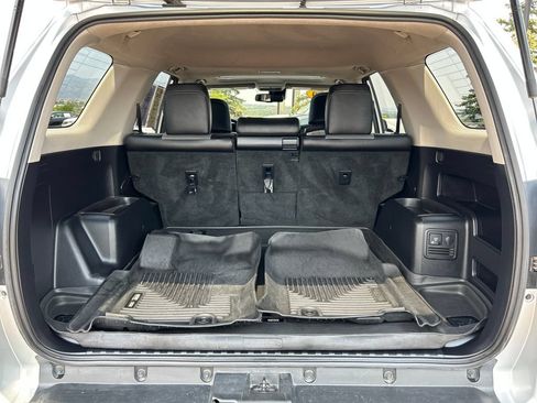 Used 2020 Toyota 4Runner SR5 Premium w/ Moonroof Package AWD/4WD image 5