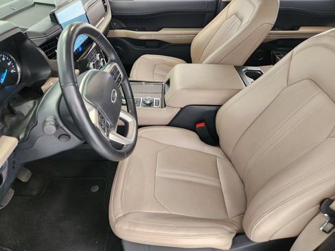 Used 2024 Ford Expedition Limited AWD/4WD image 13