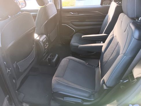 Used 2021 Jeep Grand Cherokee L Laredo w/ Luxury Tech Group I image 22