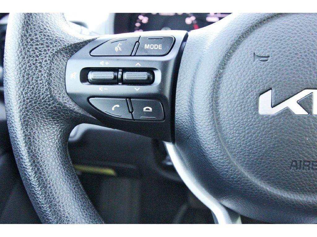 Used 2023 Kia Rio LX FWD image 19