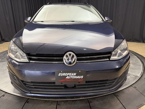 Used 2016 Volkswagen Golf Limited Edition image 14