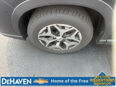 Used 2019 Subaru Forester Premium AWD/4WD image 10