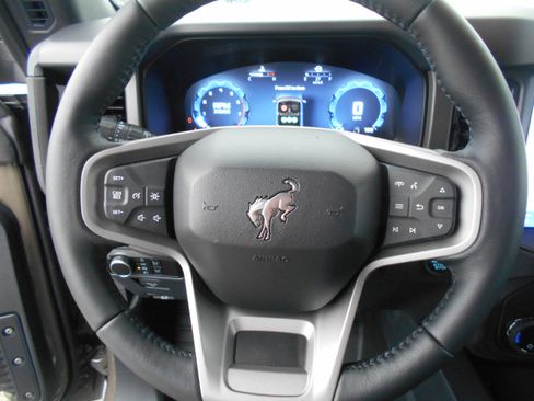 New 2025 Ford Bronco Badlands w/ Sasquatch Package image 29