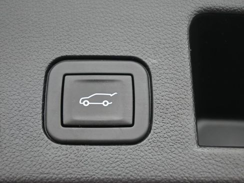 Used 2026 Chevrolet Equinox RS w/ Convenience Package III image 25