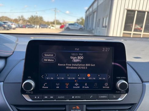 Used 2025 Nissan Altima 2.5 SR FWD image 19