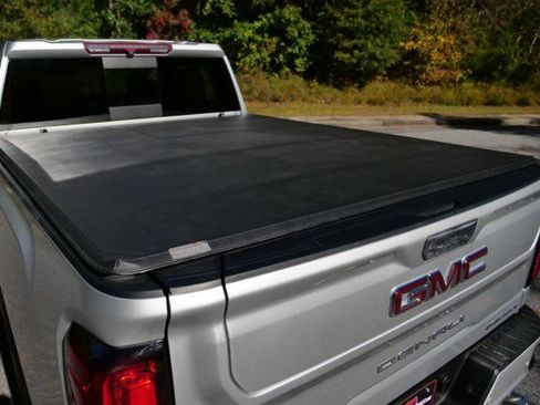Used 2022 GMC Sierra 2500 Denali image 37