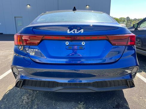 Used 2024 Kia Forte LXS w/ LXS Technology Package image 4