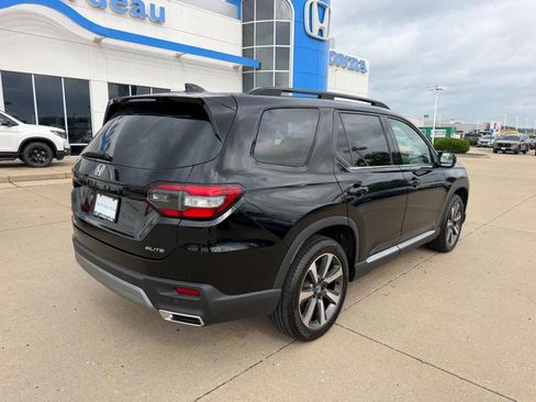Certified 2024 Honda Pilot Elite image 2