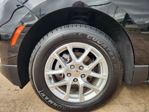 Used 2024 Chevrolet Equinox LT image 11