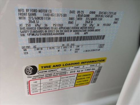 New 2025 Ford Expedition Active image 17