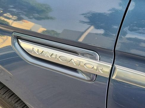 Used 2018 Lincoln Navigator L Reserve AWD/4WD image 8