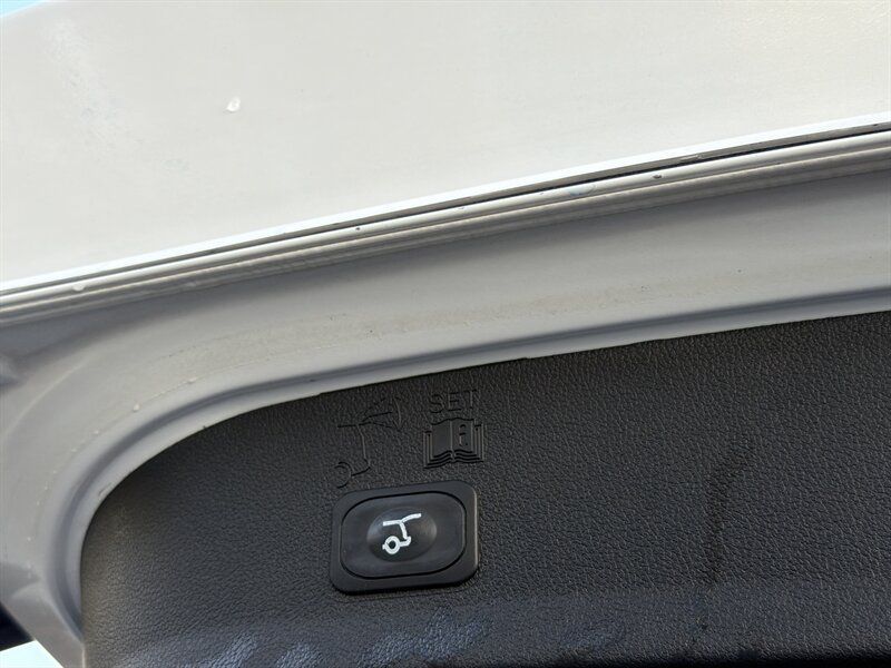Used 2016 Ford Escape Titanium FWD image 24