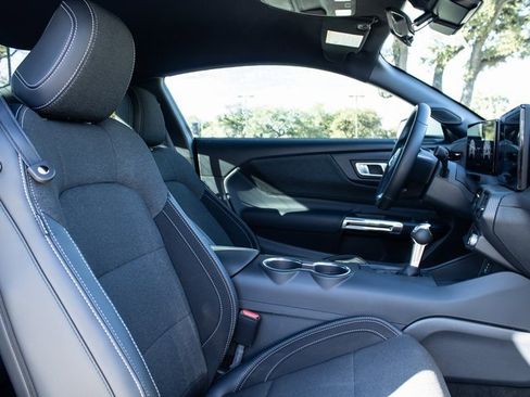 Used 2025 Ford Mustang Coupe image 16