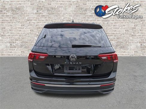 Certified 2023 Volkswagen Tiguan SE w/ Panoramic Sunroof Package image 5