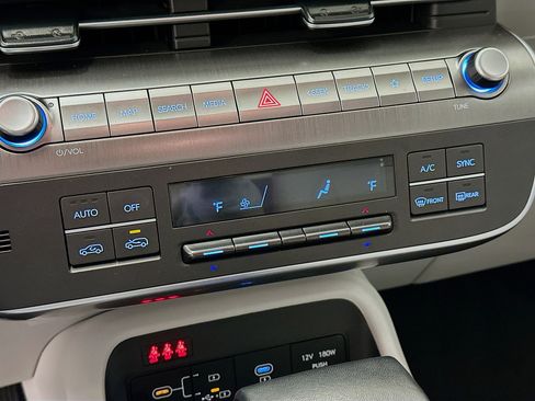 Used 2025 Hyundai Kona SEL image 23