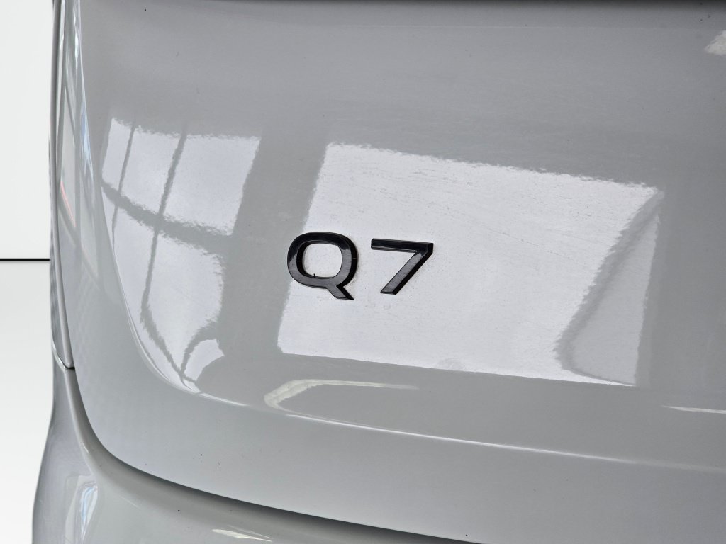 Used 2025 Audi Q7 3.0T Premium Plus AWD/4WD image 14