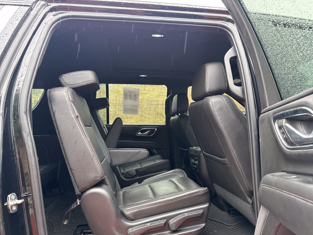 Used 2021 Chevrolet Suburban High Country w/ Premium Package 2 AWD/4WD image 22