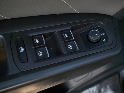 Certified 2023 Volkswagen Atlas SE w/ Panoramic Sunroof Package image 19