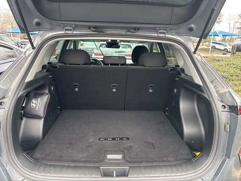 Used 2024 Hyundai Kona SEL w/ Convenience Package image 9