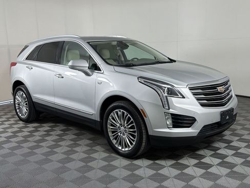 Used 2018 Cadillac XT5 Luxury w/ Driver Awareness Package FWD image 7