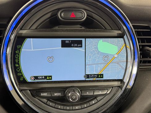 Used 2015 MINI Cooper 2-Door Hardtop image 24