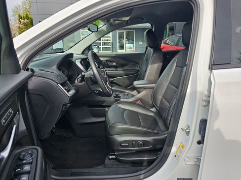 Used 2024 GMC Terrain SLT AWD/4WD image 17