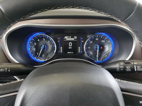 Certified 2022 Chrysler Voyager LX FWD image 24