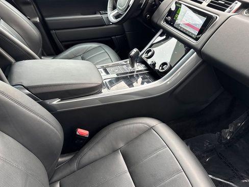Used 2021 Land Rover Range Rover Sport HSE Silver Edition image 17