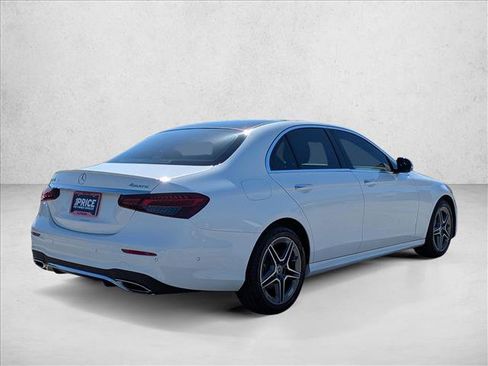 Used 2023 Mercedes-Benz E 350 4MATIC Sedan image 5