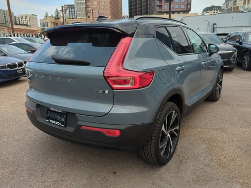 Used 2024 Volvo XC40 B5 Core AWD/4WD image 13