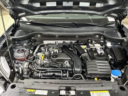 Used 2024 Volkswagen Taos S image 32