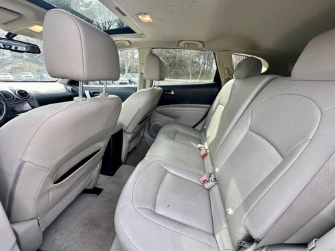 Used 2011 Nissan Rogue SV w/ SL Pkg image 12