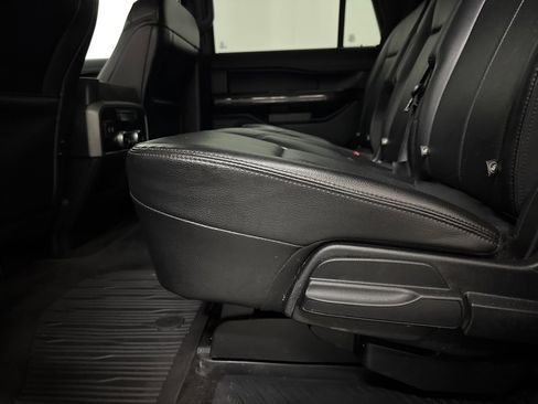 Used 2020 Ford Expedition XLT w/ FX4 Off-Road Package image 52