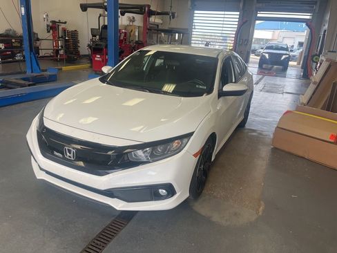 Used 2021 Honda Civic Sport image 4
