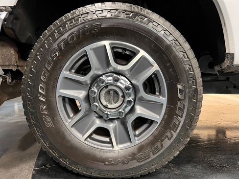 Used 2022 Ford F350 XLT w/ XLT Premium Package image 21