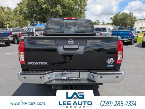Used 2017 Nissan Frontier SV w/ SV Value Truck Package RWD image 4