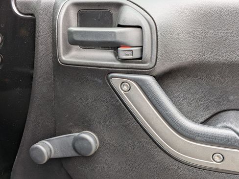 Used 2015 Jeep Wrangler Sport w/ Quick Order Package 23S image 36