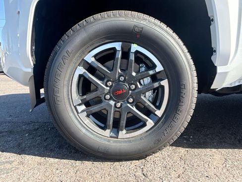 Used 2025 Toyota Tacoma TRD Sport w/ TRD Sport Premium Package image 11