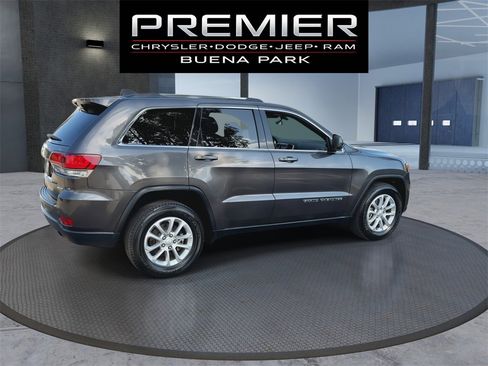 Used 2021 Jeep Grand Cherokee Laredo image 8