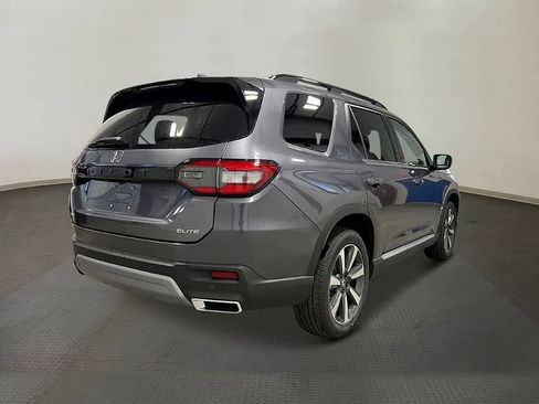 Used 2023 Honda Pilot Elite image 15