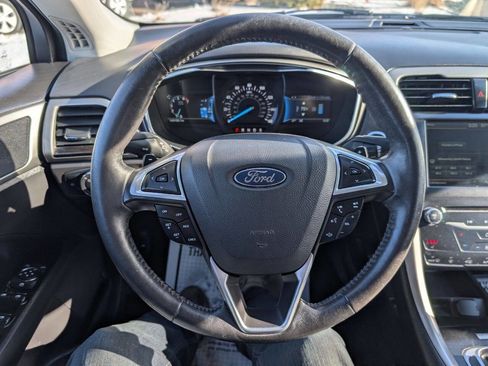 Used 2015 Ford Fusion SE w/ Equipment Group 202A image 17