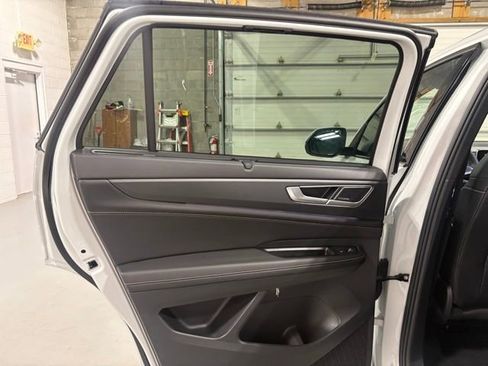 New 2026 Volkswagen Atlas Cross Sport SEL Premium R-Line image 14