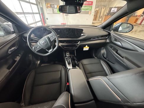 New 2026 Buick Envista Avenir image 12