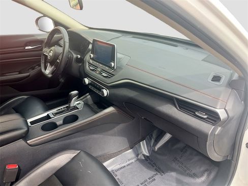 Used 2021 Nissan Altima 2.5 SR image 27